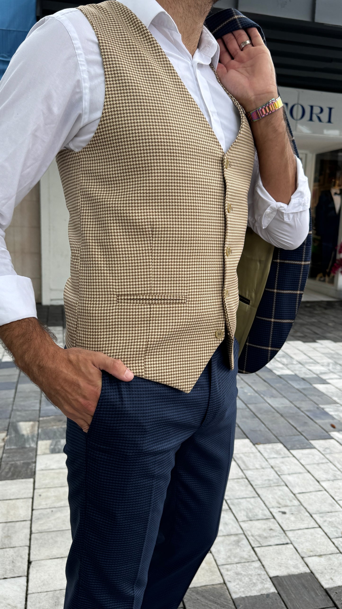 Sartori Amici Three-Piece Suit