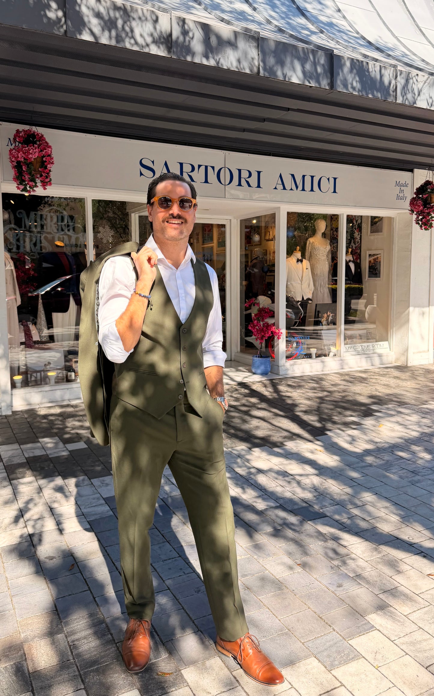 Sartori Amici Olive Green Suit – Modern Italian Elegance
