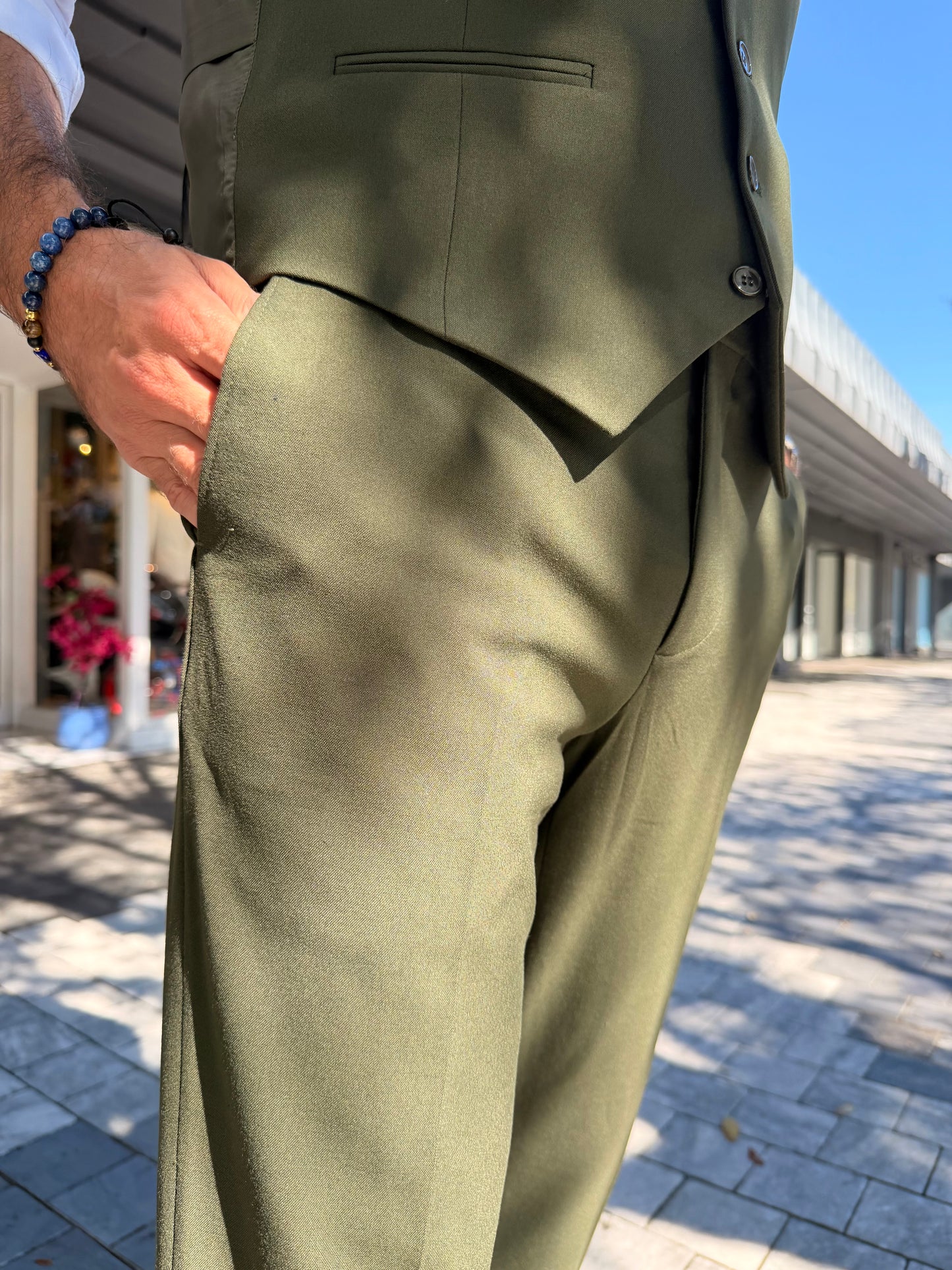 Sartori Amici Olive Green Suit – Modern Italian Elegance