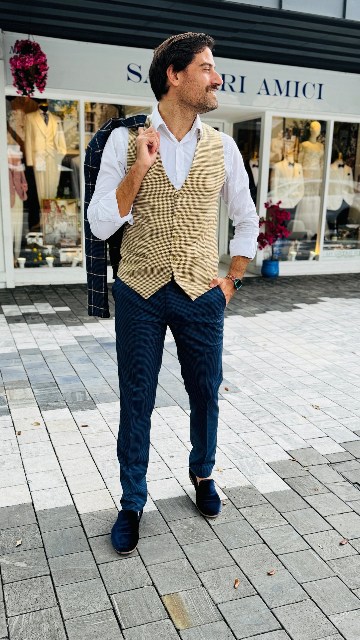 Sartori Amici Three-Piece Suit